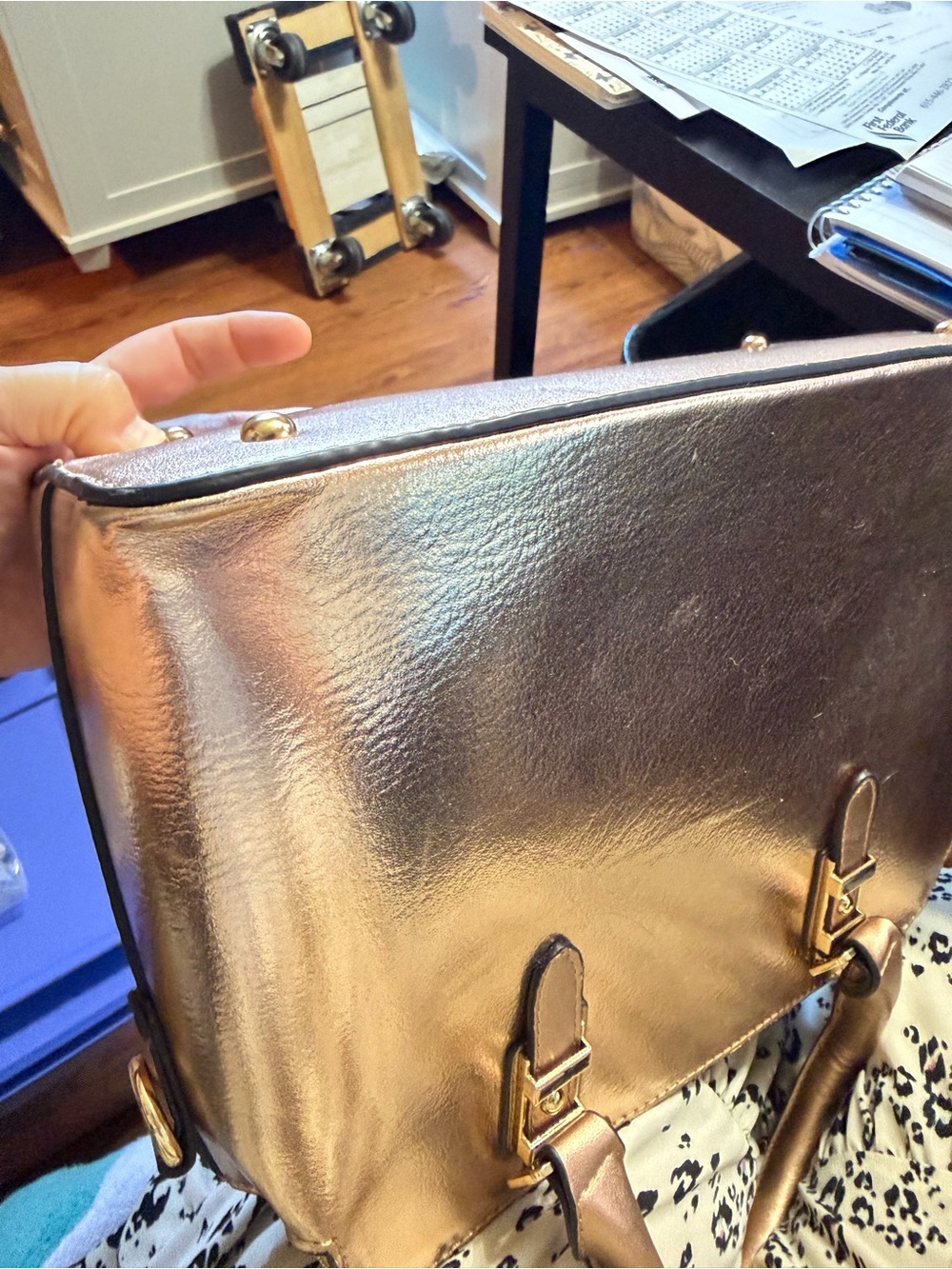 ✨ Gorgeous Metallic Gold Satchel Purse ✨ - Picture 16 of 16